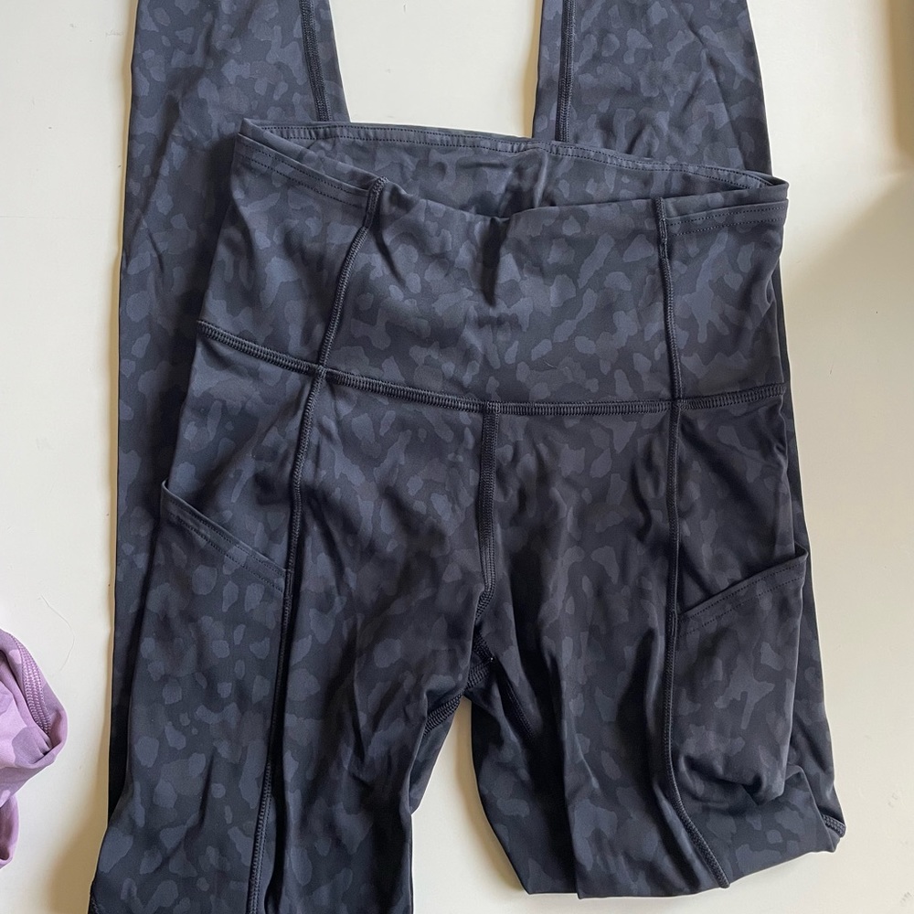 Lululemon leggings! 25” with pockets!